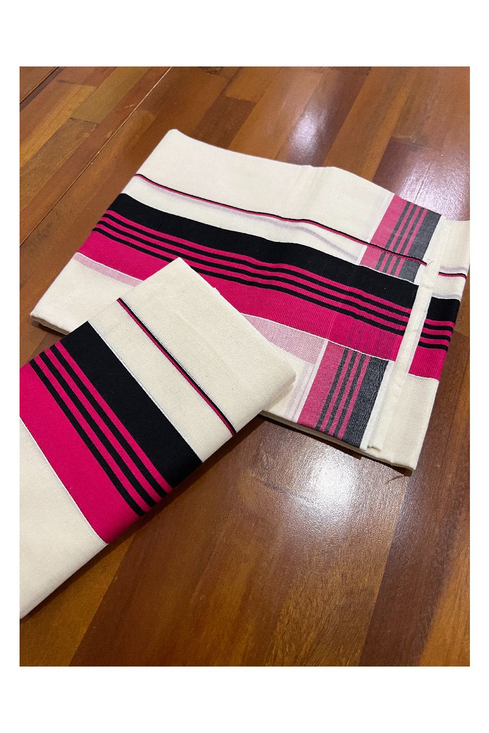 Kerala Cotton Mundum Neriyathum Single (Set Mundu) with Dark Pink and Black Border