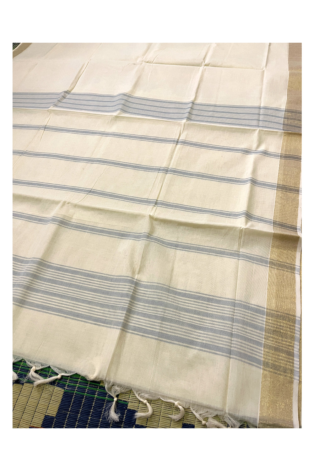 Pure Cotton Off White Kerala Saree with Blue Pallu and Lines Design Running Blouse Piece (Onam Saree 2023)