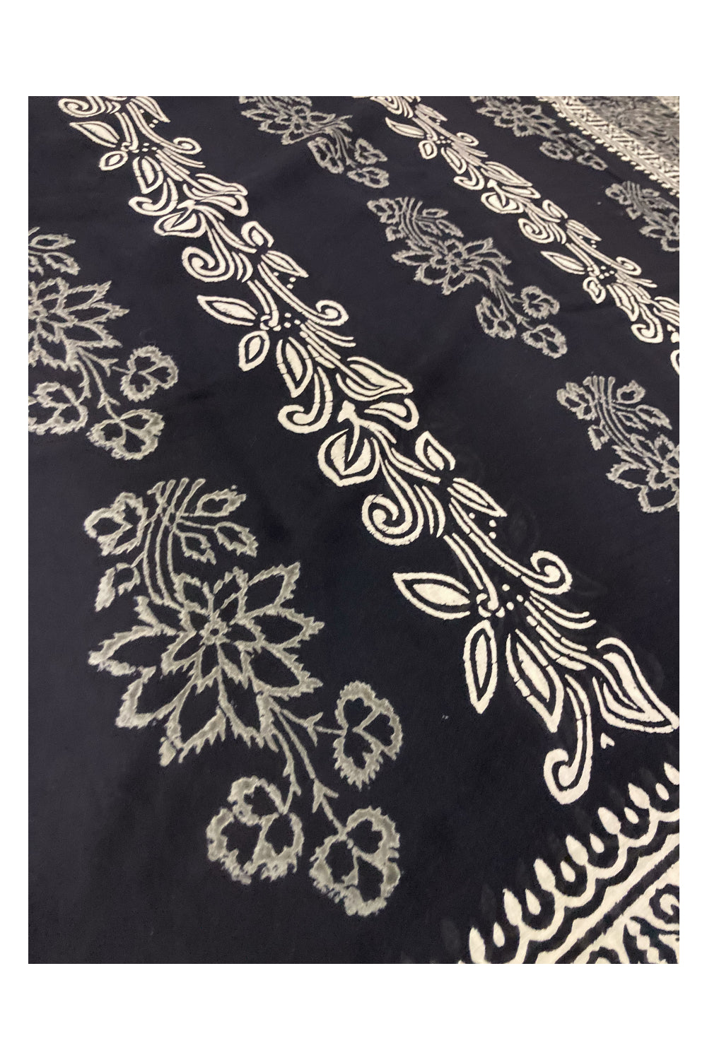 Southloom Soft Cotton Printed Black Floral Designer Saree