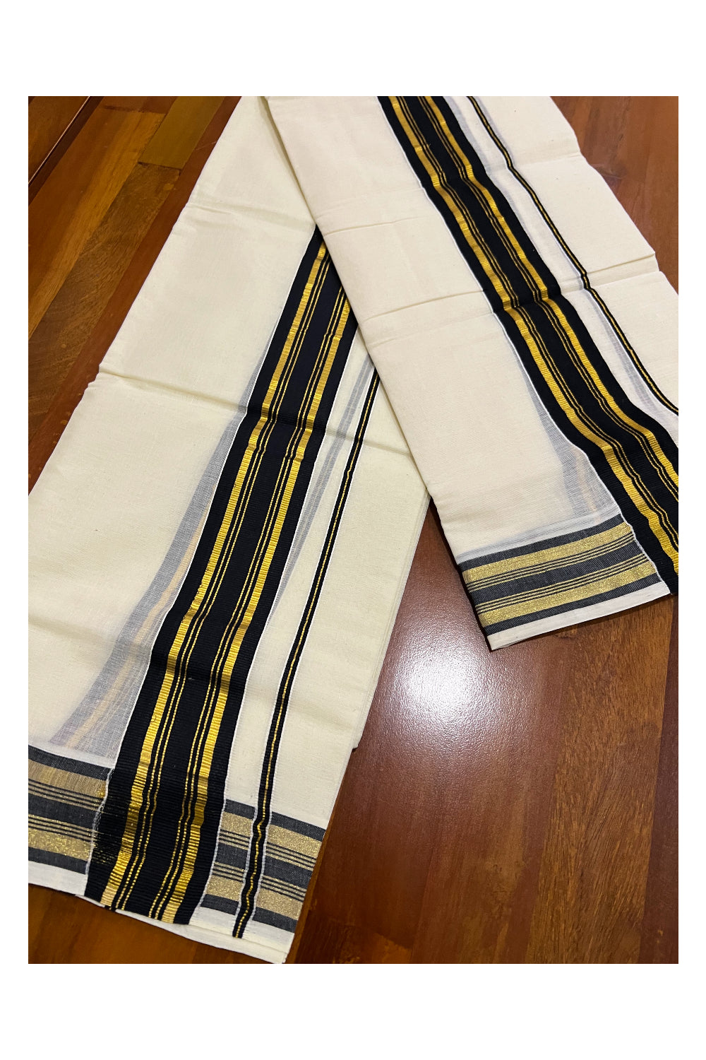 Pure Cotton Kerala Single Set Mundu (Mundum Neriyathum) with Black and Kasavu Border 2.80 Mtrs