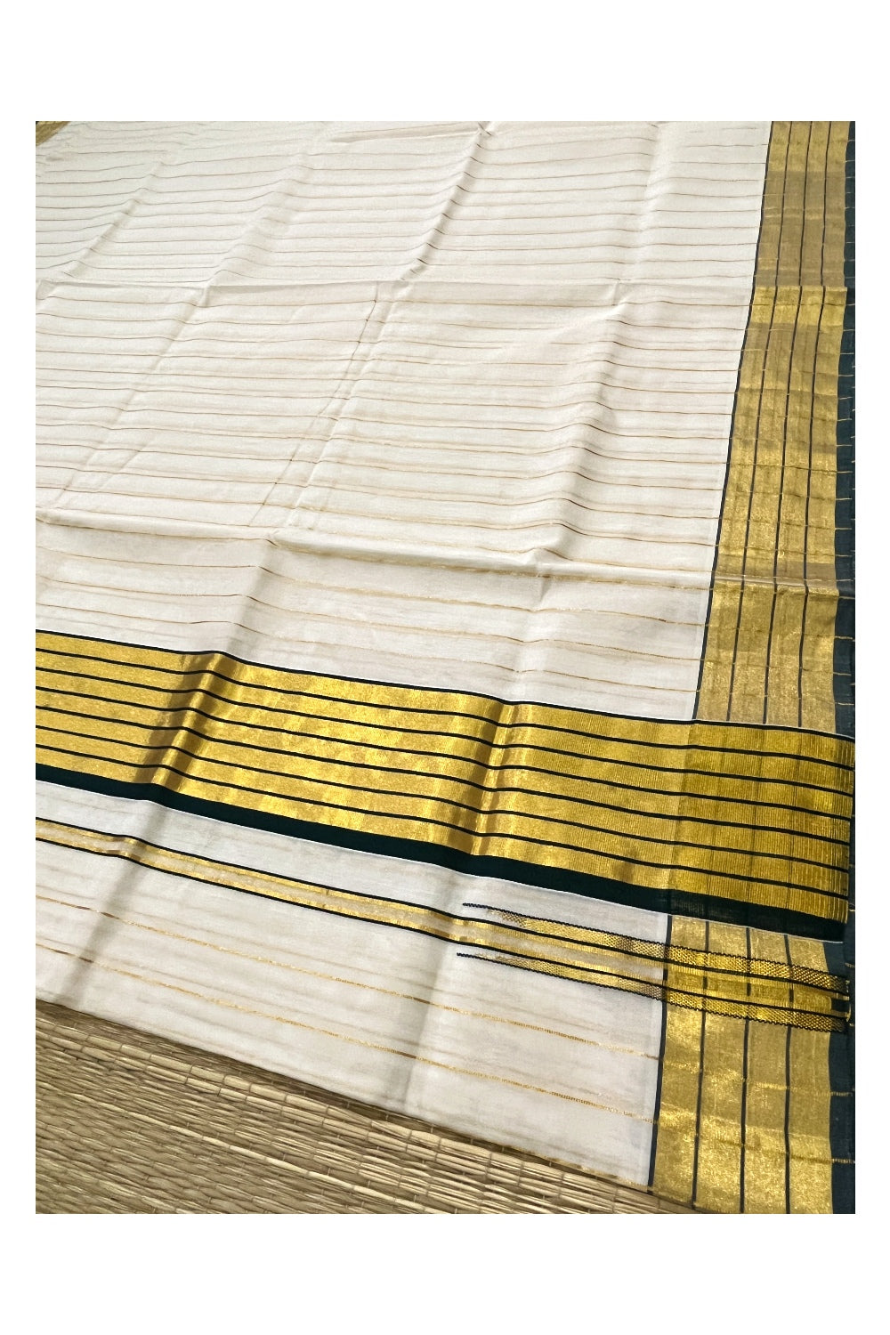 Southloom™ Original Handloom Cotton Saree with Green Border and Kasavu Lines Across Body