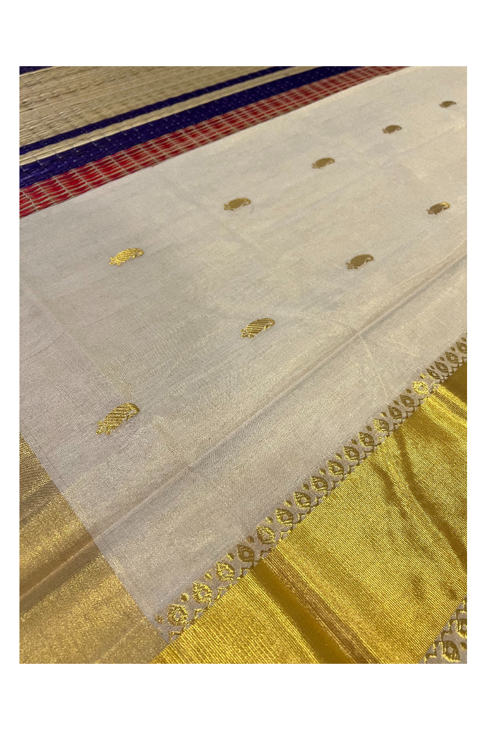 Southloom™ Premium Handloom Kasavu Tissue Handwoven Floral Heavy Work Saree