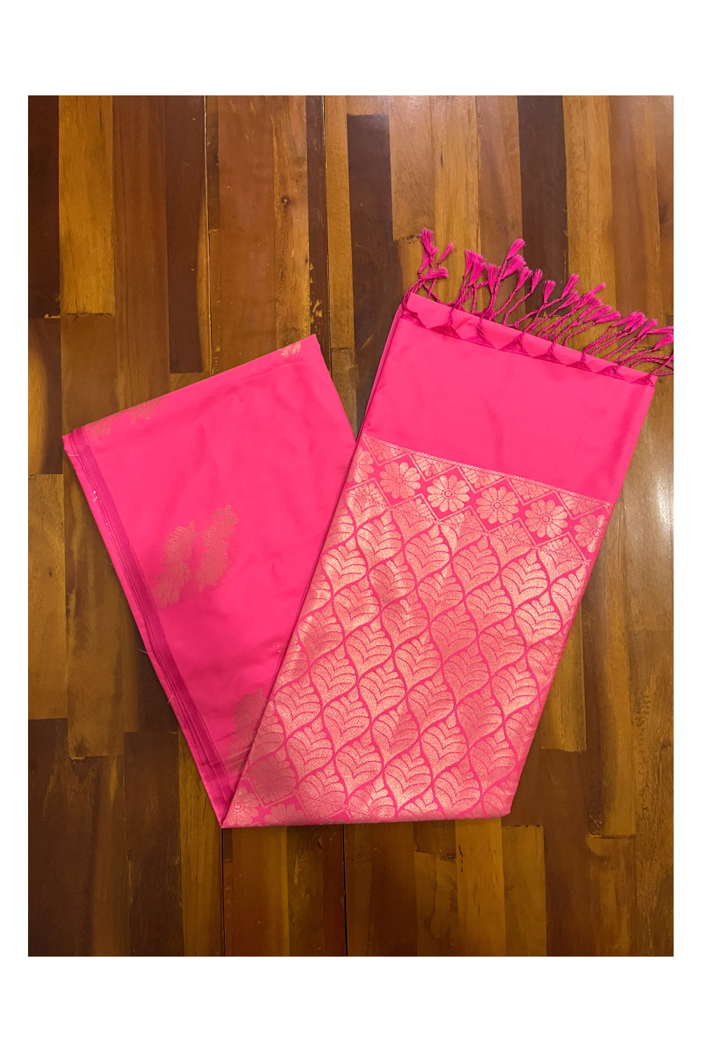 Southloom Soft Silk Pink Saree with Zari Woven Works on Body