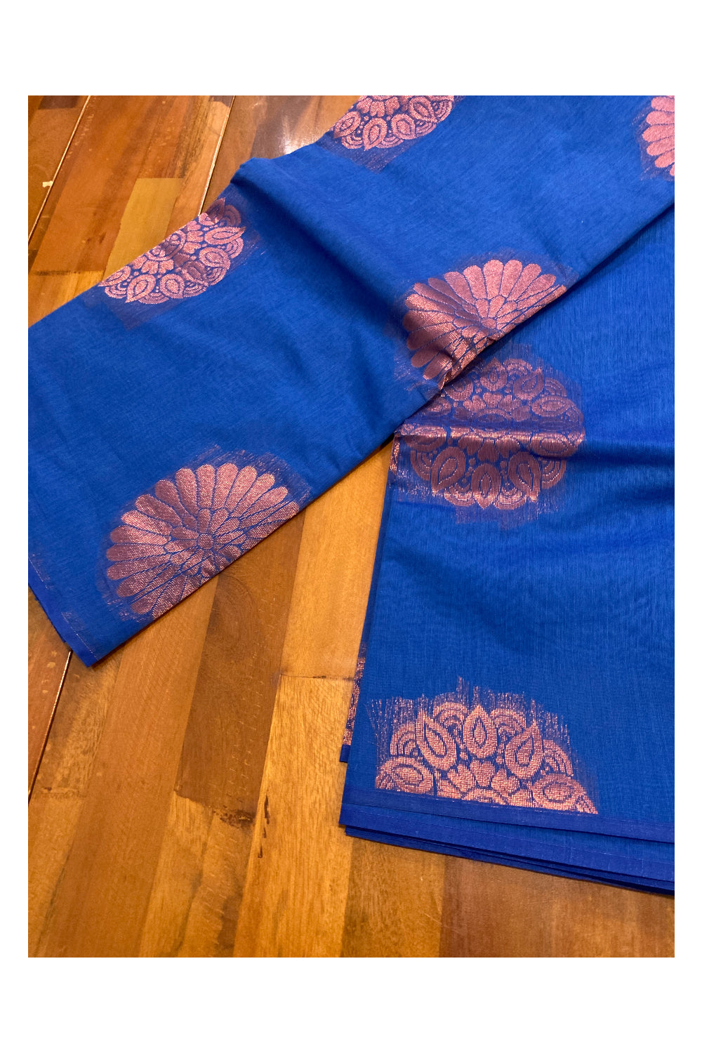 Southloom Cotton Silk Borderless Blue Designer Saree with Zari Motifs