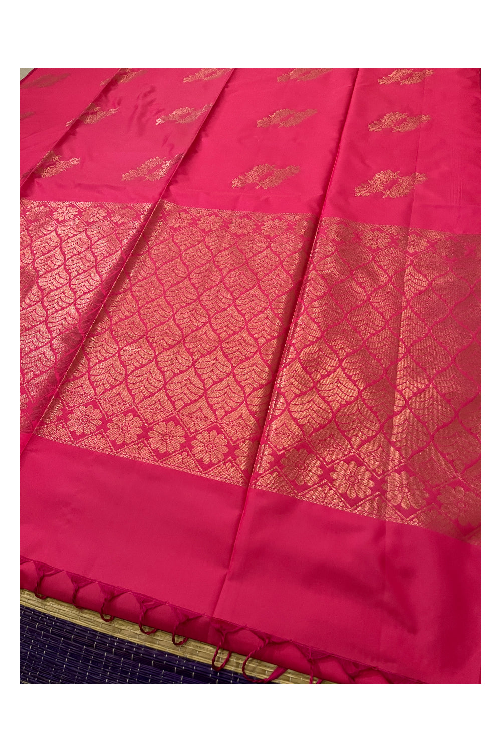 Southloom Soft Silk Pink Saree with Zari Woven Works on Body