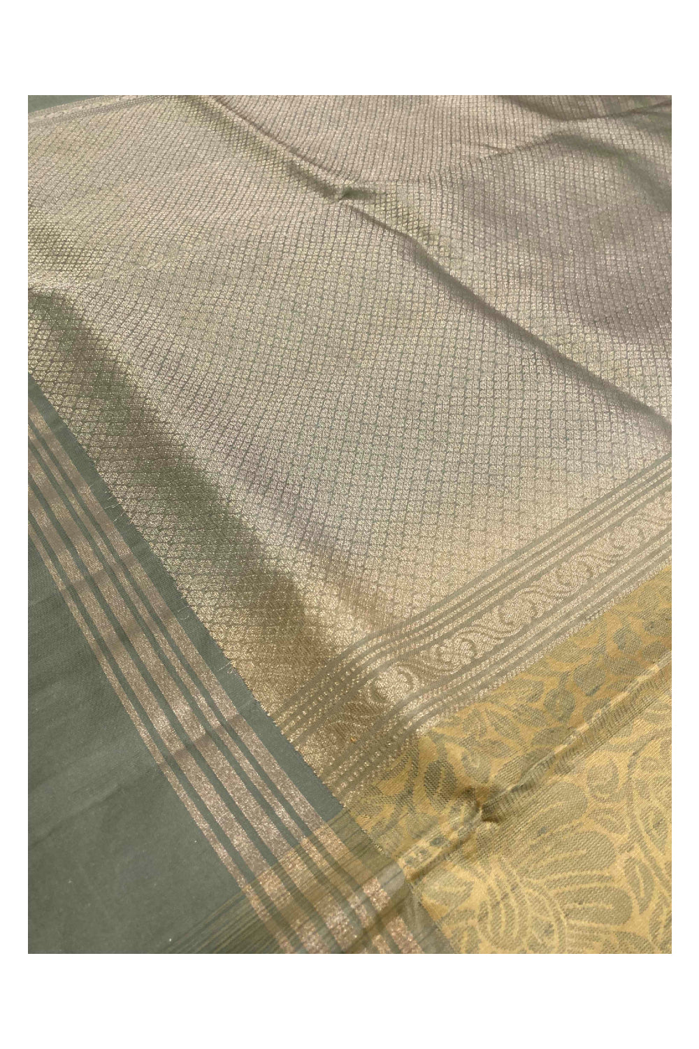 Southloom Handloom Pure Silk Kanchipuram Saree in Light Green Floral Motifs