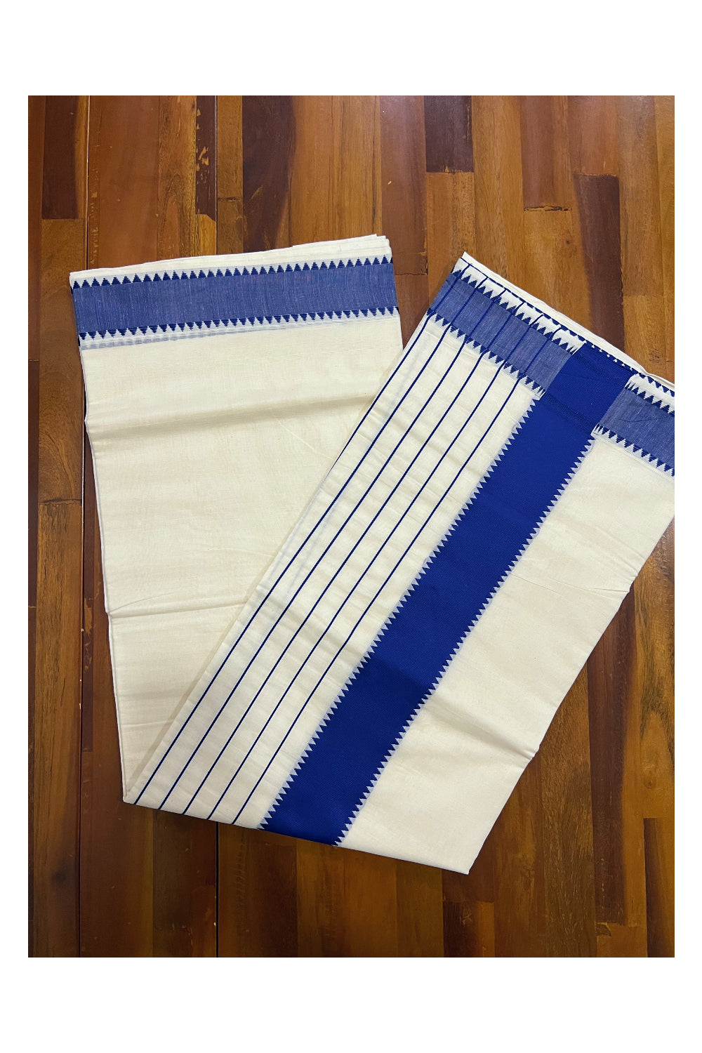 Pure Cotton Kerala Plain Saree with Blue Woven Temple Border and Pallu