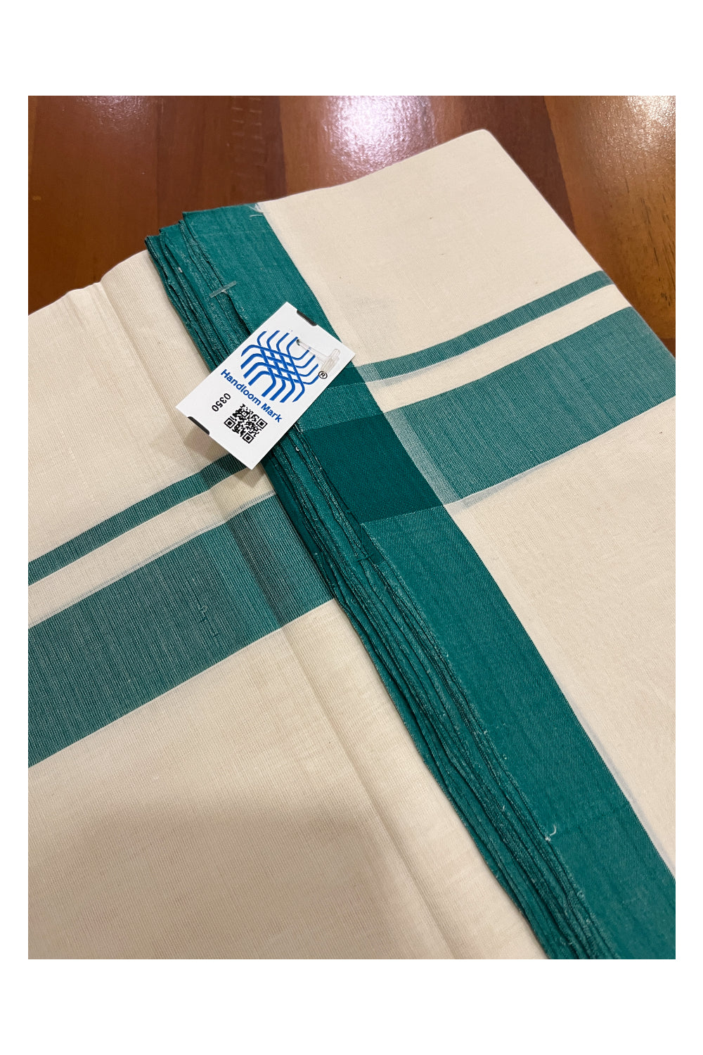 Southloom Premium Unakkupaavu Handloom Mundu with Green Border (South Indian Kerala Dhoti)