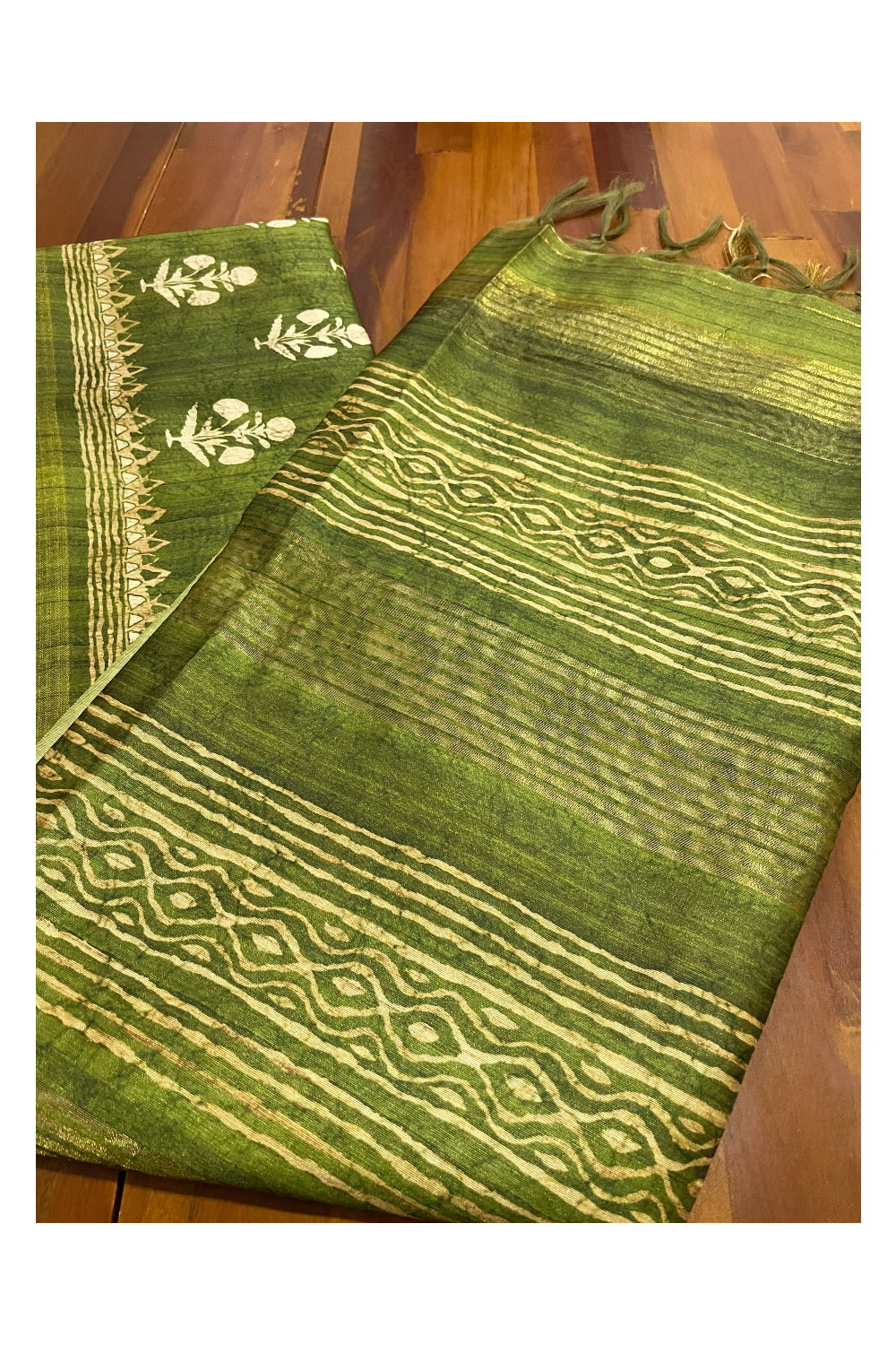 Southloom Semi Tussar Green Floral Printed Designer Saree