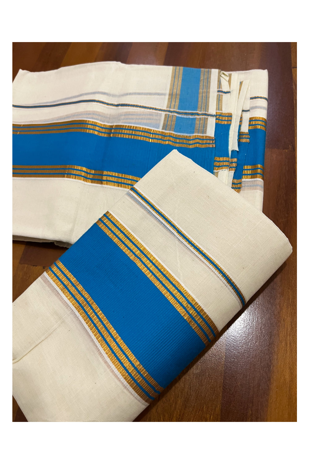 Pure Cotton Kerala Single Set Mundu (Mundum Neriyathum) with Blue and Kasavu Border