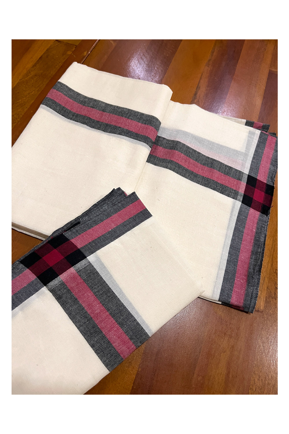 Kerala Cotton Mulloth Mundum Neriyathum Single (Set Mundu) with Black and Maroon Border (Extra Soft Cotton)