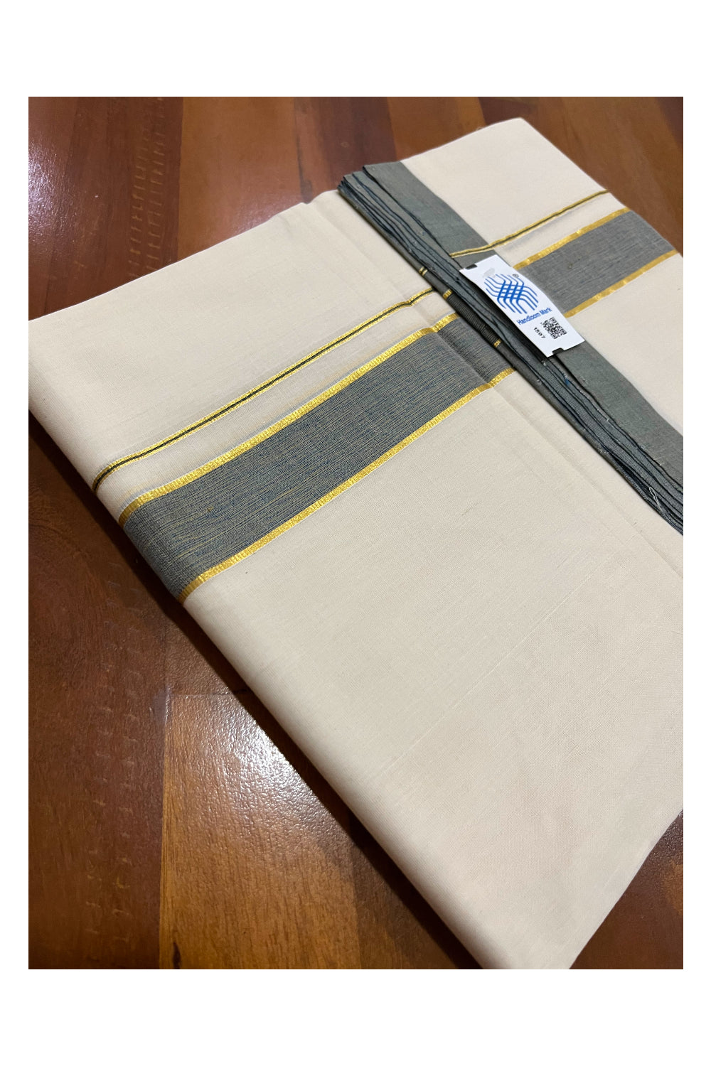 Southloom Premium Unakkupaavu Handloom Wedding Mundu with Grey and Kasavu Border