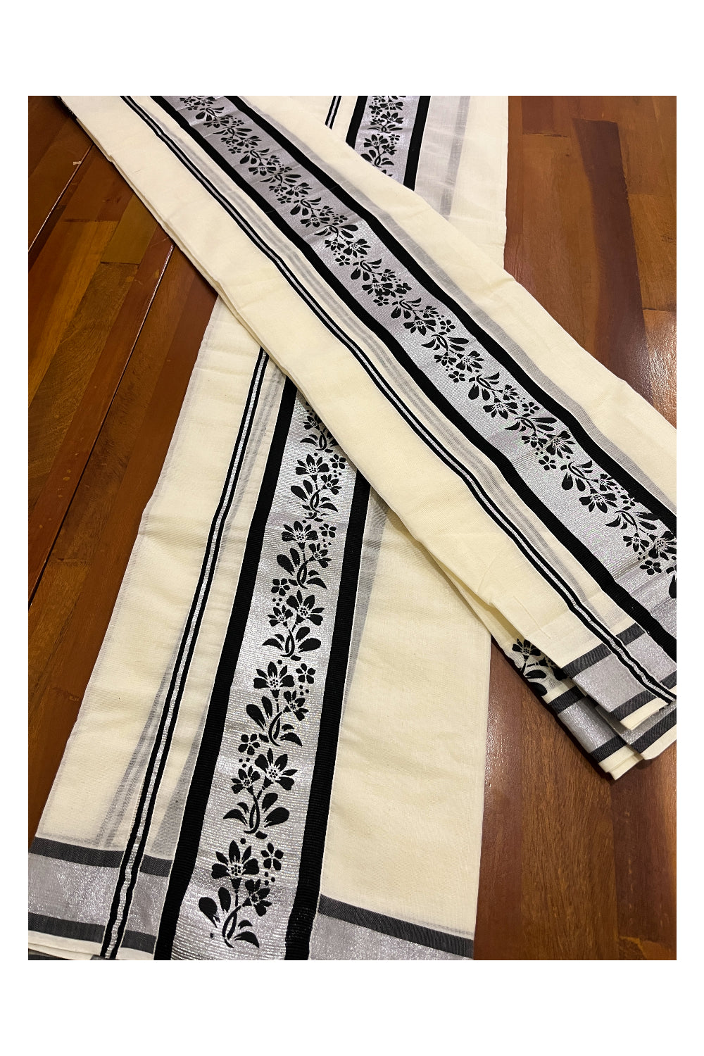 Kerala Cotton Mundum Neriyathum Single (Set Mundu) with Black Block Prints in Silver Border