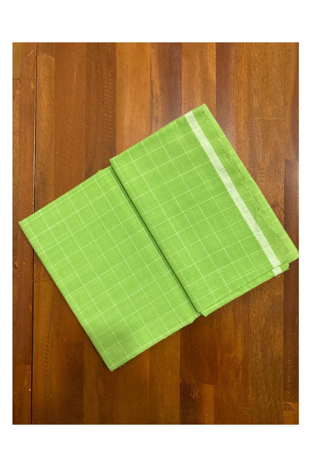 Southloom Premium Handloom Light Green Checkered Borderless Single Mundu (Lungi)