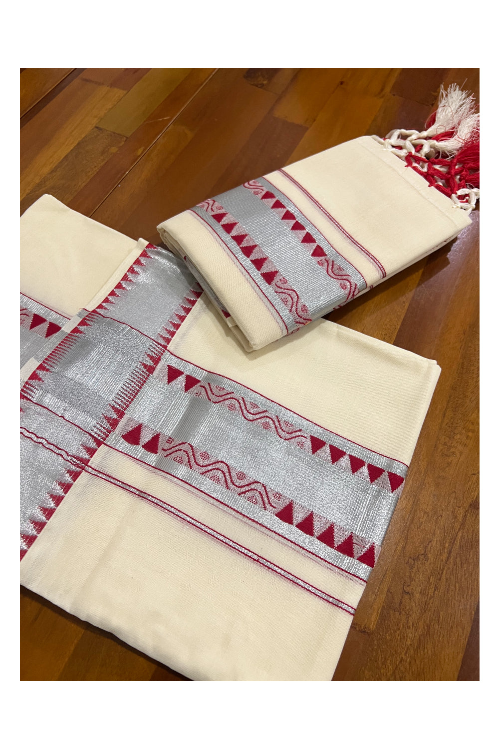 Kerala Cotton Set Mundu Single (Mundum Neriyathum) with Silver Kasavu and Red Woven Border and Tassels Work 2.80 Mtrs