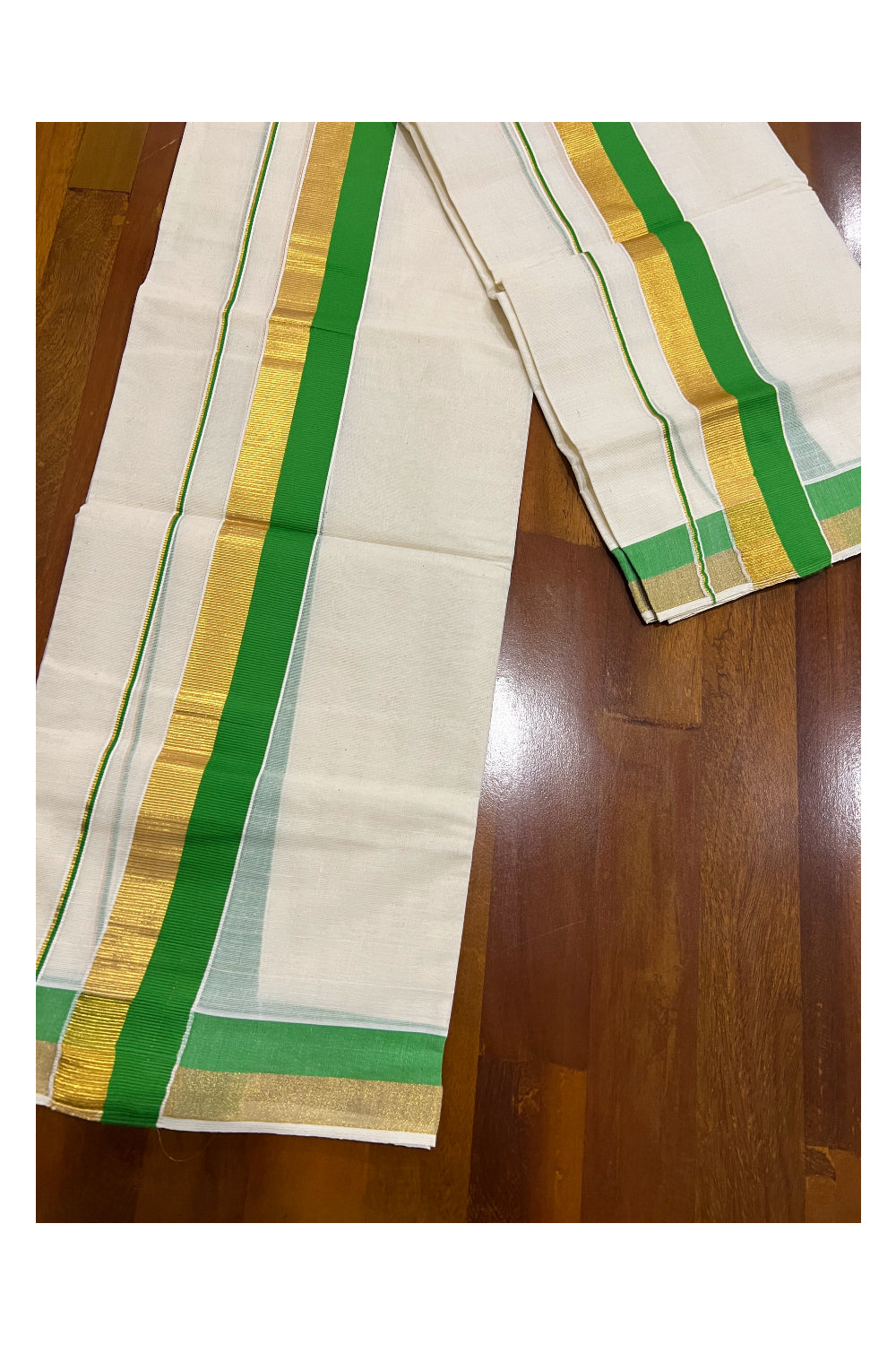 Pure Cotton Kerala Single Set Mundu (Mundum Neriyathum) with Light Green and Kasavu Border 2.80 Mtrs