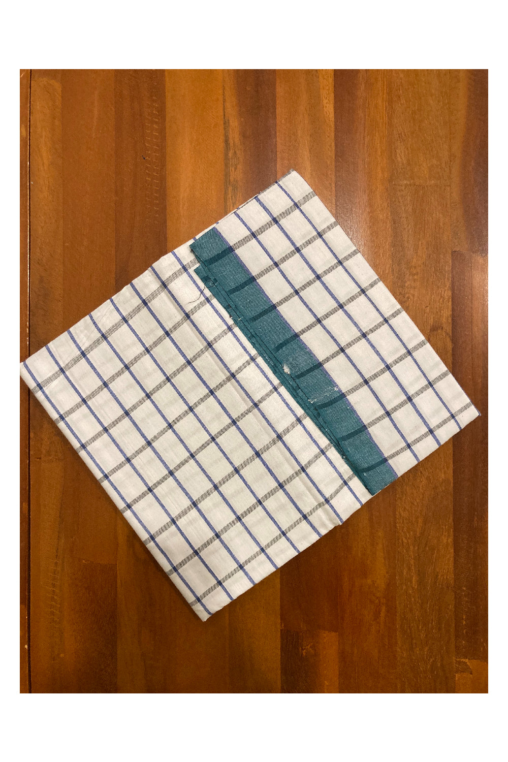 Southloom Premium Handloom White Checkered Borderless Single Mundu (Lungi)