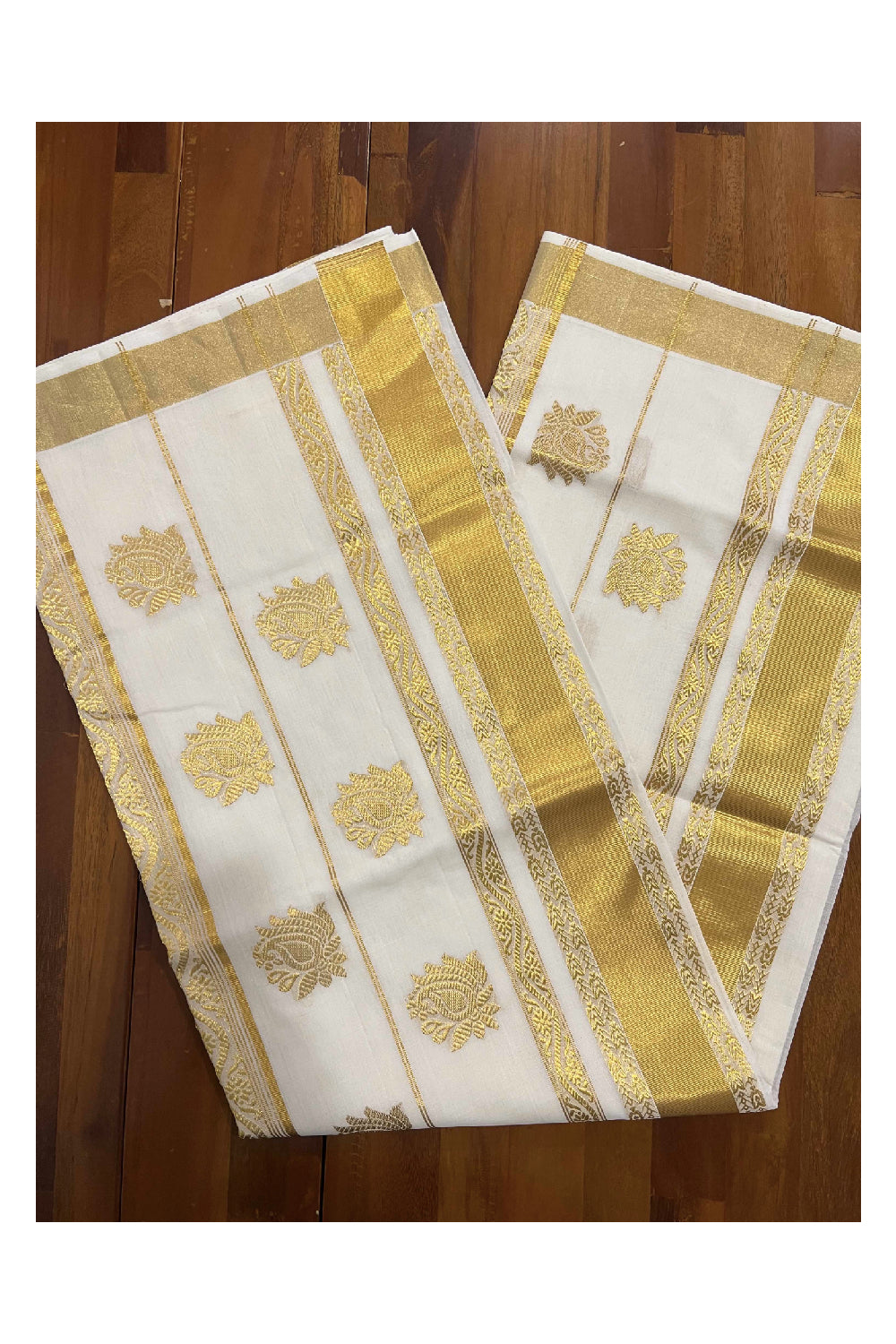 Southloom™ Original Handloom Cotton Kasavu Heavy Work Saree with Paisley Woven Design