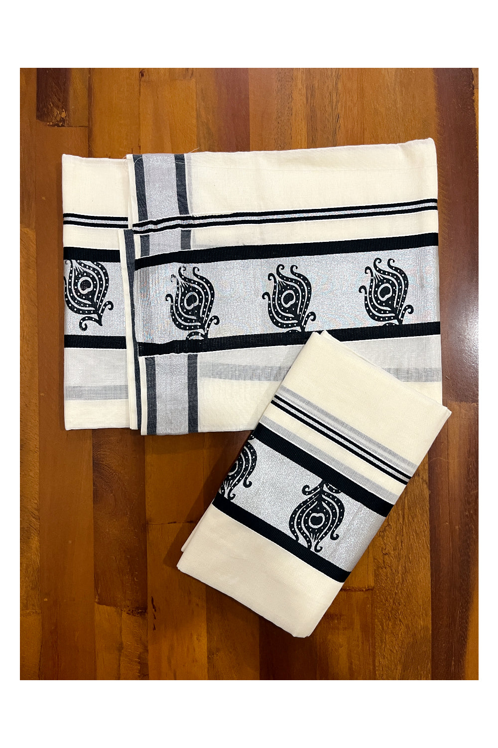 Kerala Cotton Mundum Neriyathum Single (Set Mundu) with Black Block Prints in Silver Border