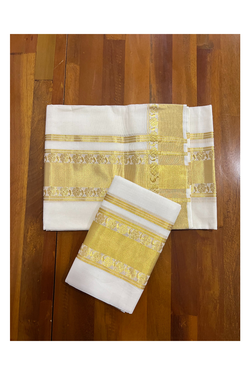 Southloom Premium Handloom Set Mundu with Handwork Design Kasavu Border