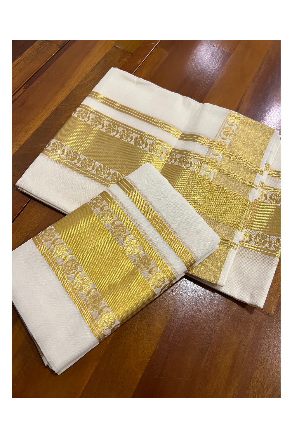 Southloom Premium Handloom Set Mundu with Handwork Design Kasavu Border