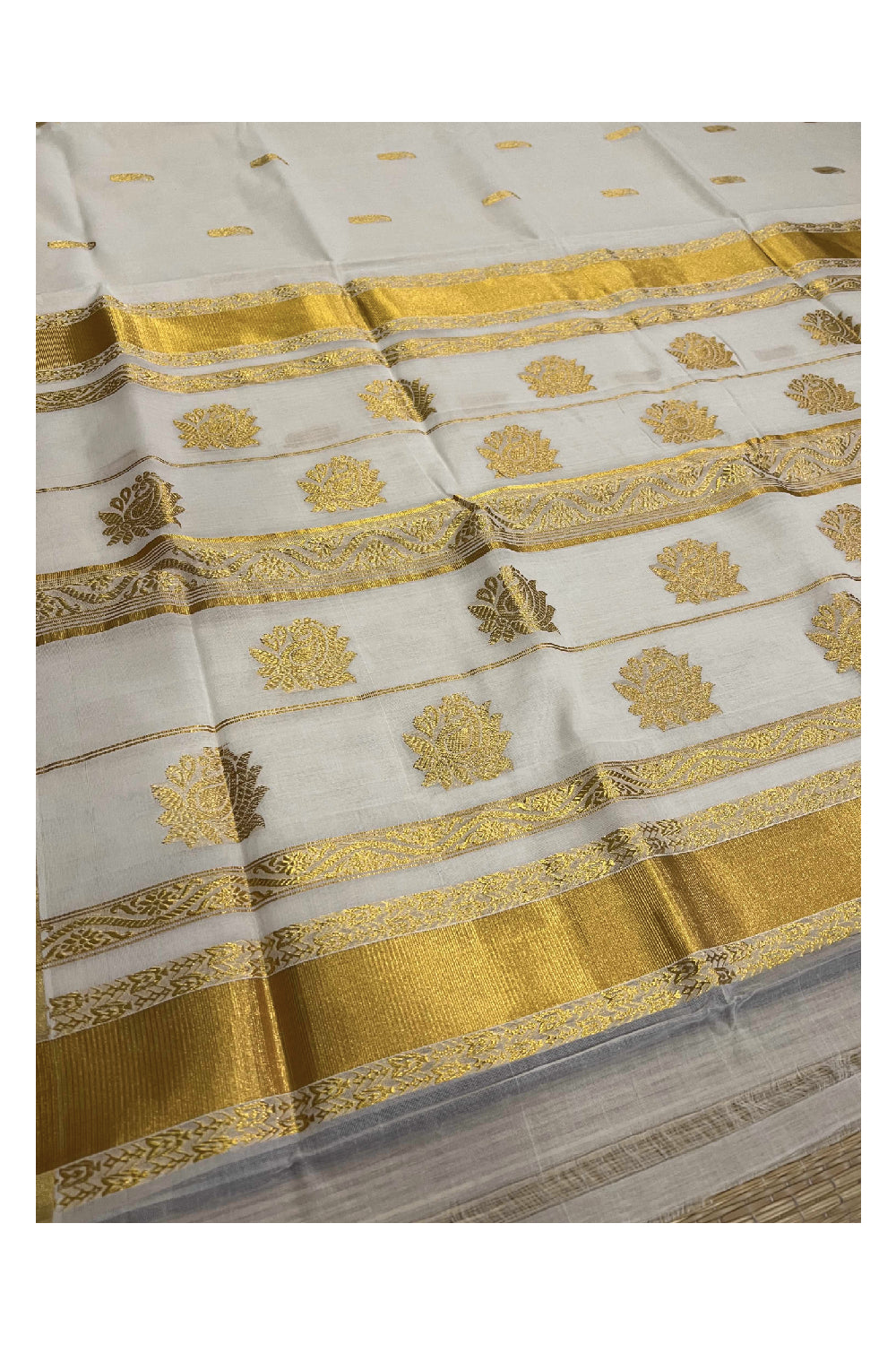 Southloom™ Original Handloom Cotton Kasavu Heavy Work Saree with Paisley Woven Design