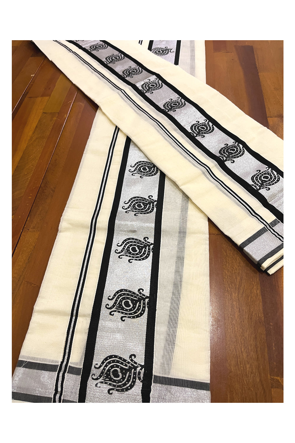 Kerala Cotton Mundum Neriyathum Single (Set Mundu) with Black Block Prints in Silver Border