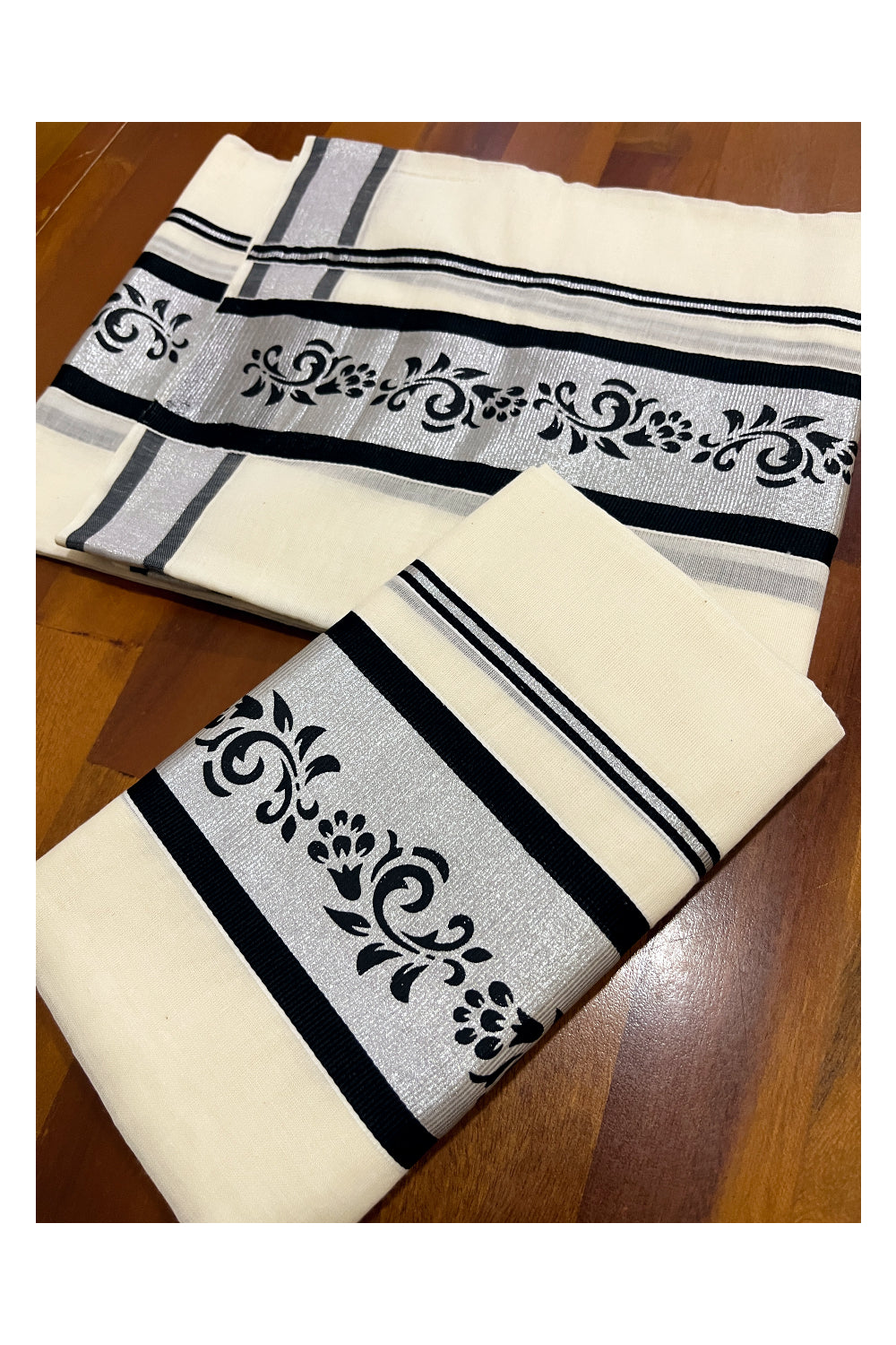 Kerala Cotton Mundum Neriyathum Single (Set Mundu) with Black Block Prints in Silver Border