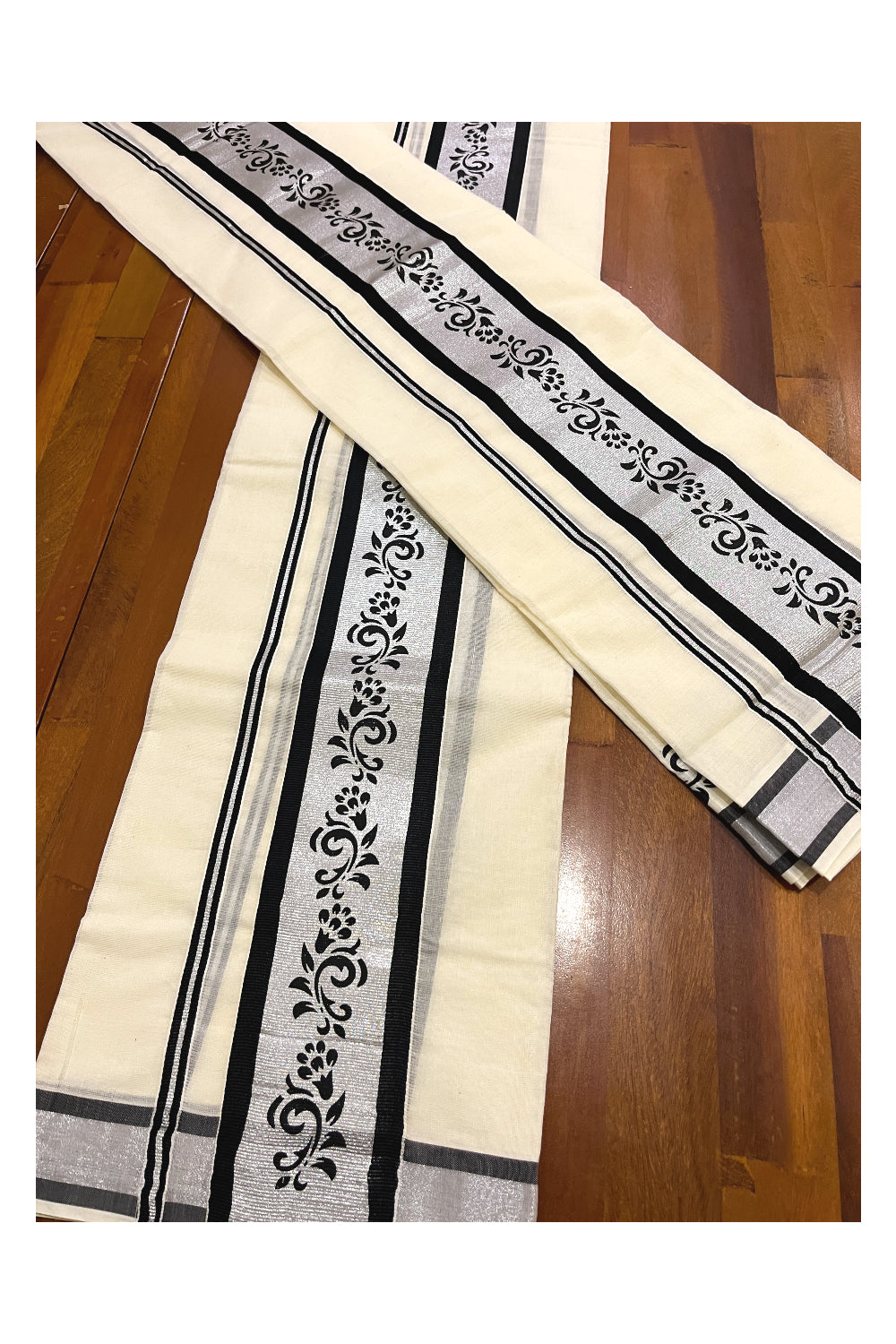 Kerala Cotton Mundum Neriyathum Single (Set Mundu) with Black Block Prints in Silver Border