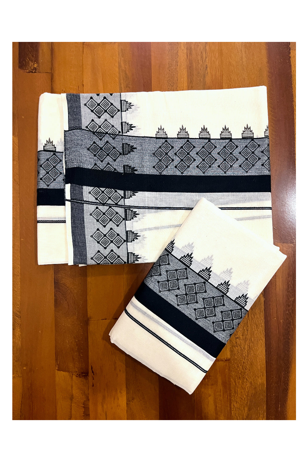 Kerala Cotton Mundum Neriyathum Single (Set Mundu) with Black Block Printed Border