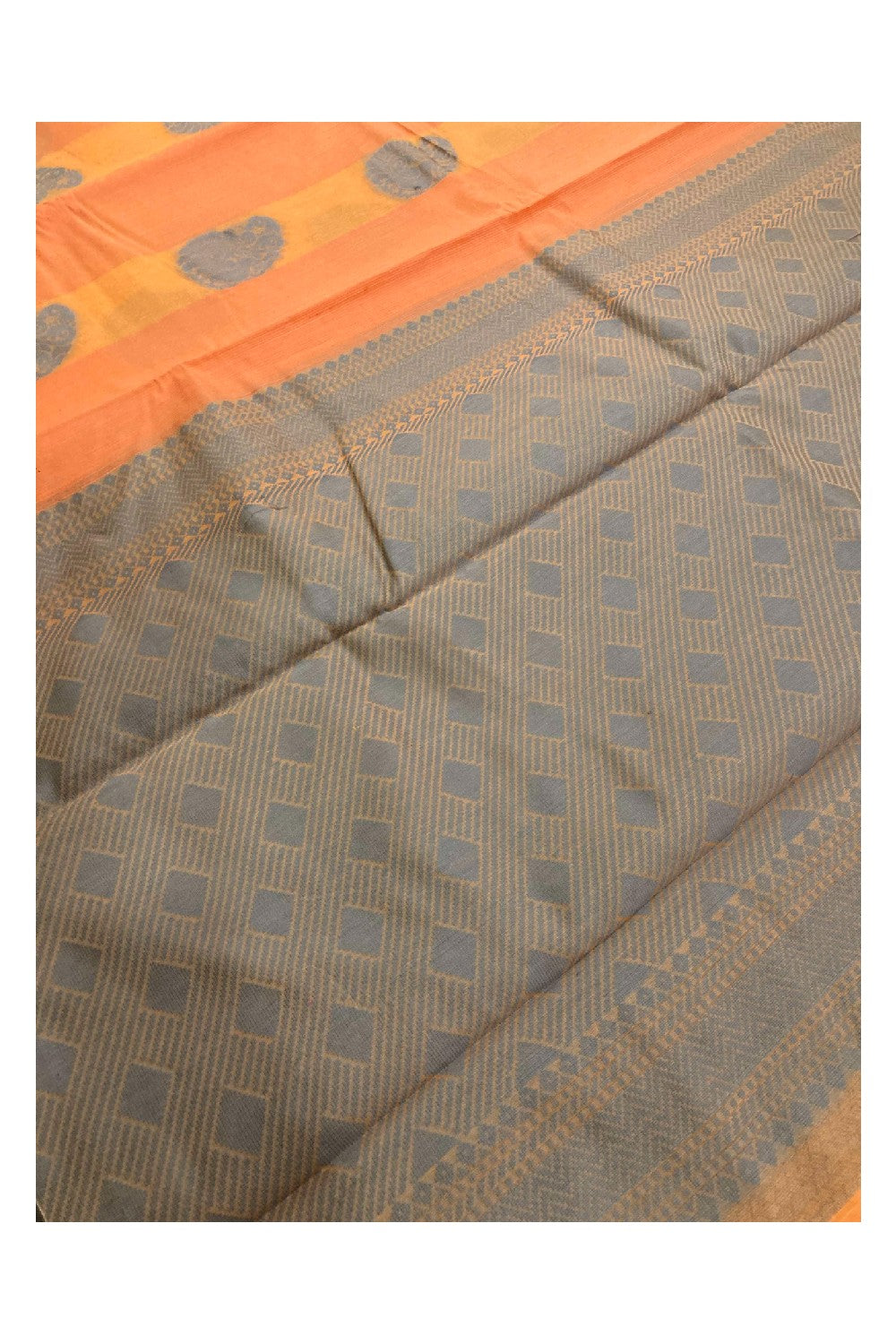 Southloom Sico Gadwal Semi Silk Saree in Orange with Paisley Motifs (Blouse Piece with Work)