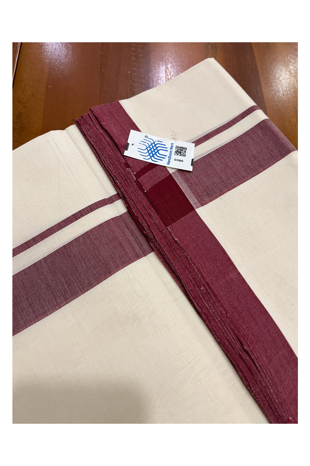 Southloom Premium Unakkupaavu Handloom Mundu with Maroon Border (South Indian Kerala Dhoti)