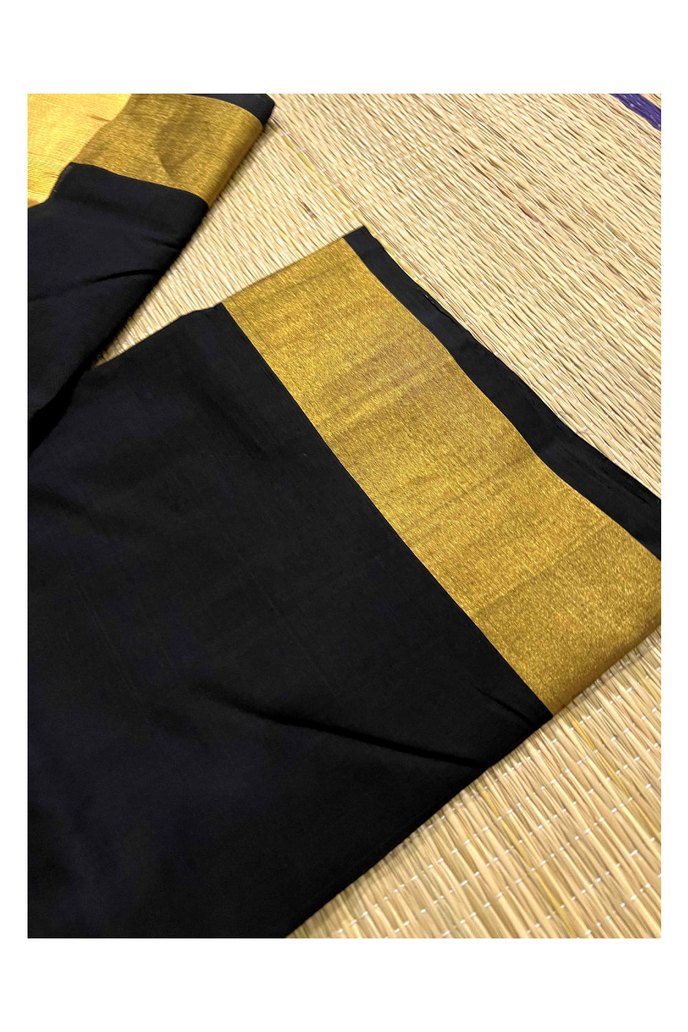 Southloom Kuthampully Handloom Pure Cotton Mundu with 3 inch Kasavu Kara (South Indian Dhoti)