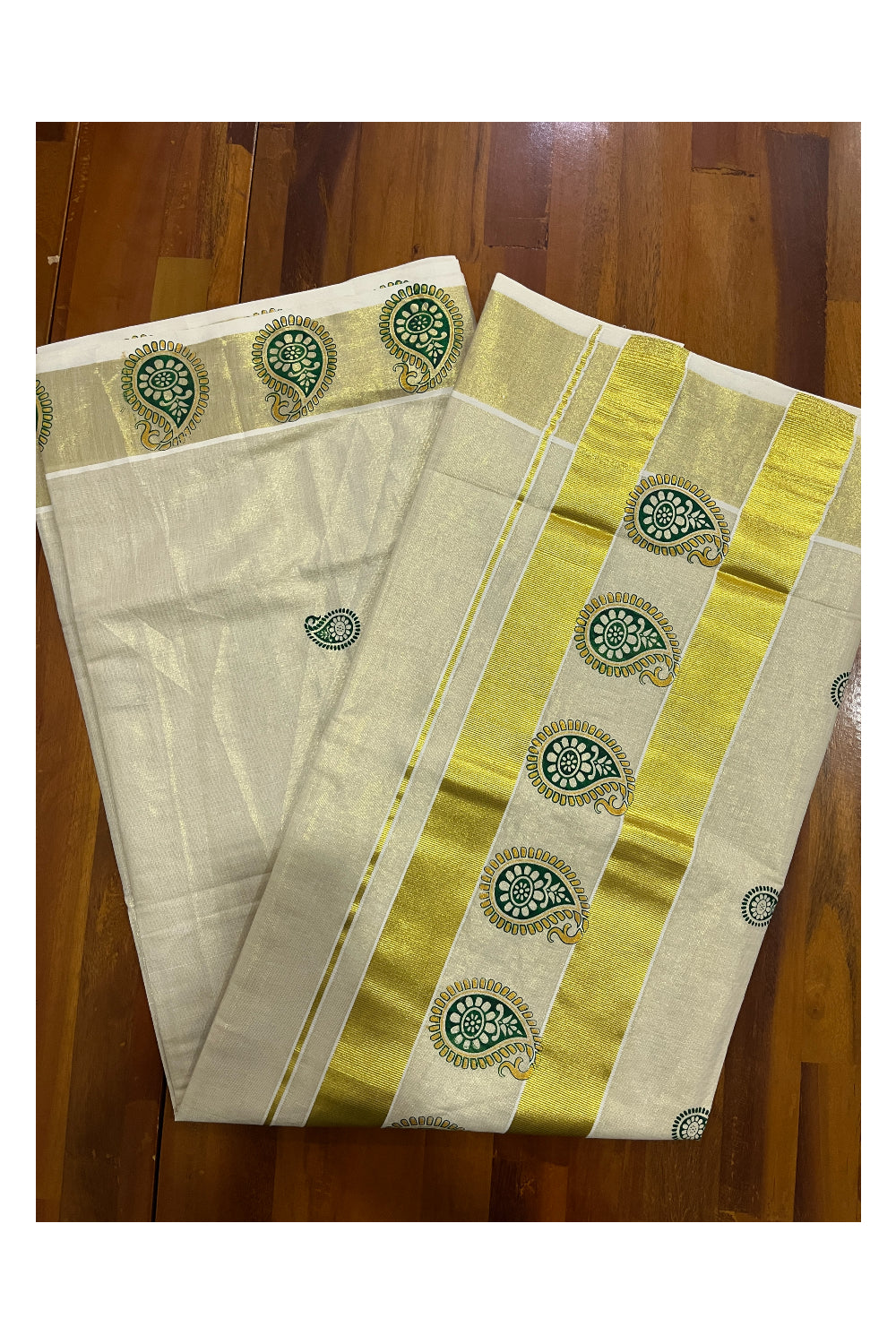 Kerala Tissue Kasavu Green Paisley Block Printed Design Saree