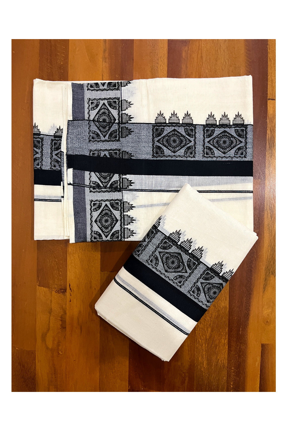 Kerala Cotton Mundum Neriyathum Single (Set Mundu) with Black Block Printed Border