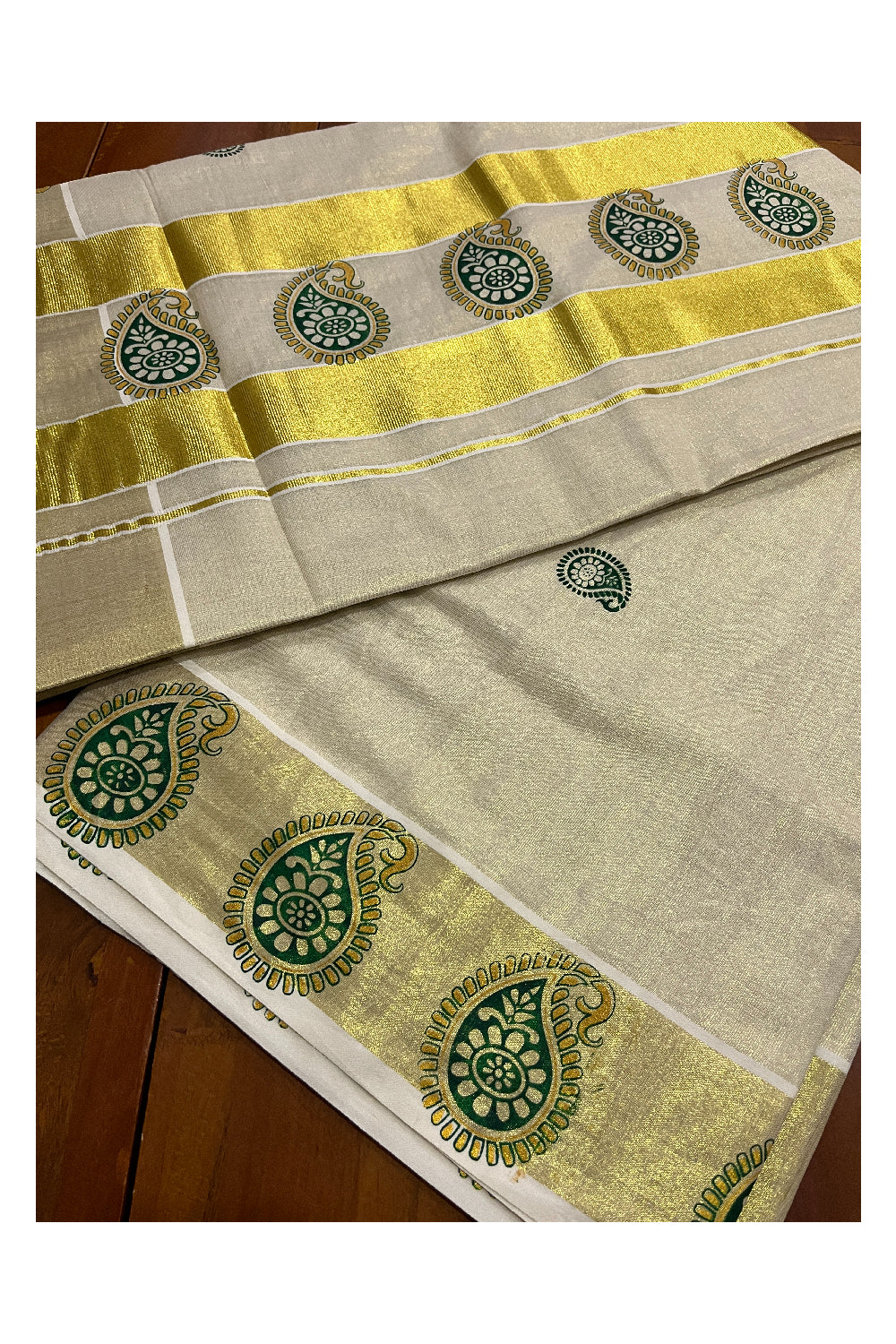 Kerala Tissue Kasavu Green Paisley Block Printed Design Saree