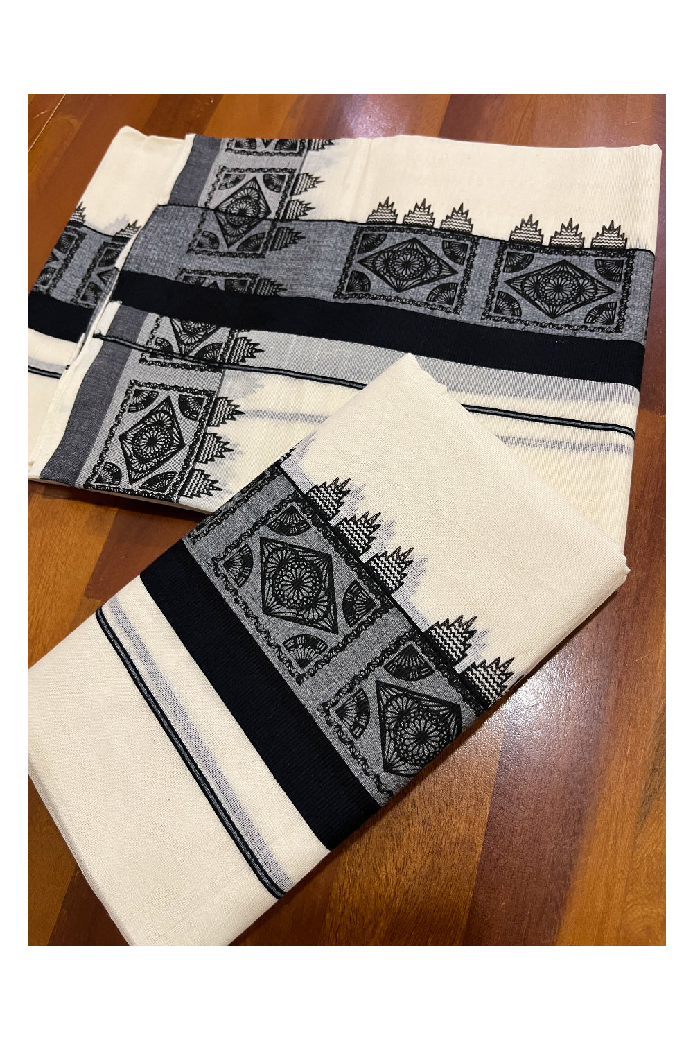 Kerala Cotton Mundum Neriyathum Single (Set Mundu) with Black Block Printed Border