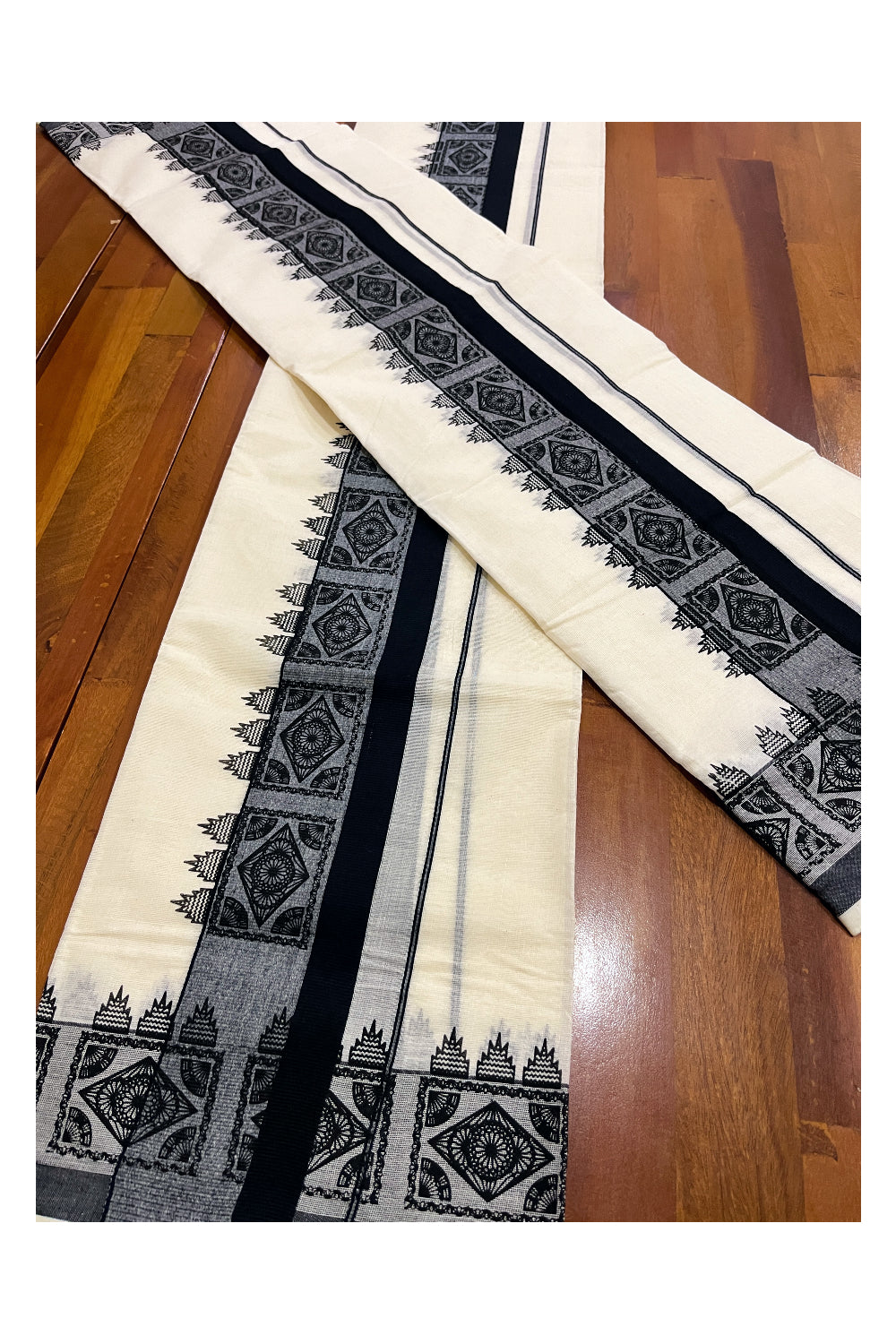 Kerala Cotton Mundum Neriyathum Single (Set Mundu) with Black Block Printed Border