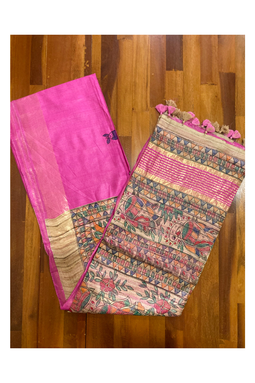 Southloom Soft Silk Magenta Saree with Multi-Coloured Art Works on Pallu