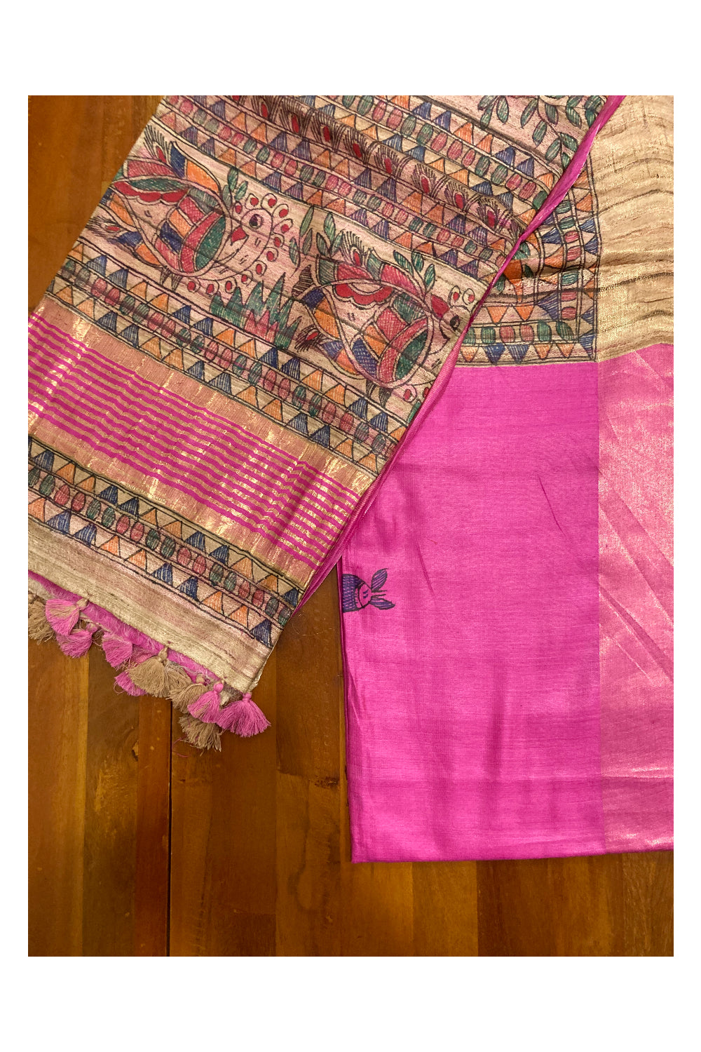 Southloom Soft Silk Magenta Saree with Multi-Coloured Art Works on Pallu