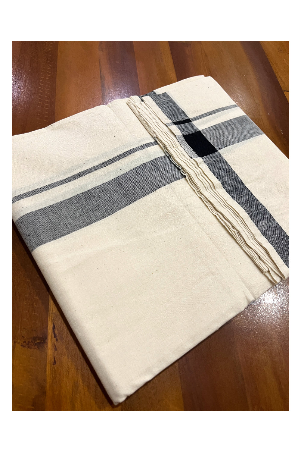 Southloom Balaramapuram Handloom Off White SINGLE Mundu (Otta Mundu) with Black Border (South Indian Dhoti)