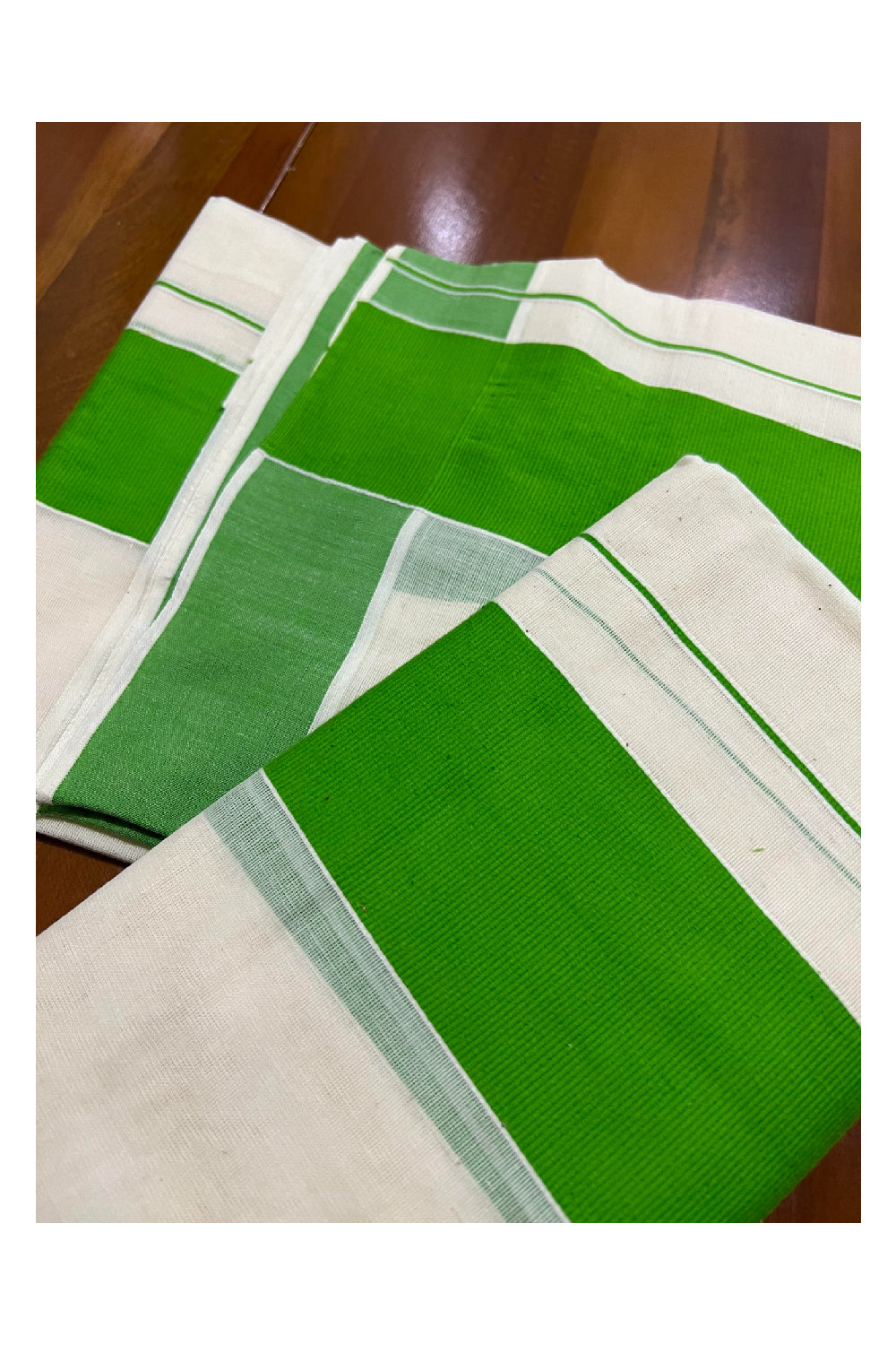 Kerala Cotton Mundum Neriyathum Single (Set Mundu) with Light Green Border