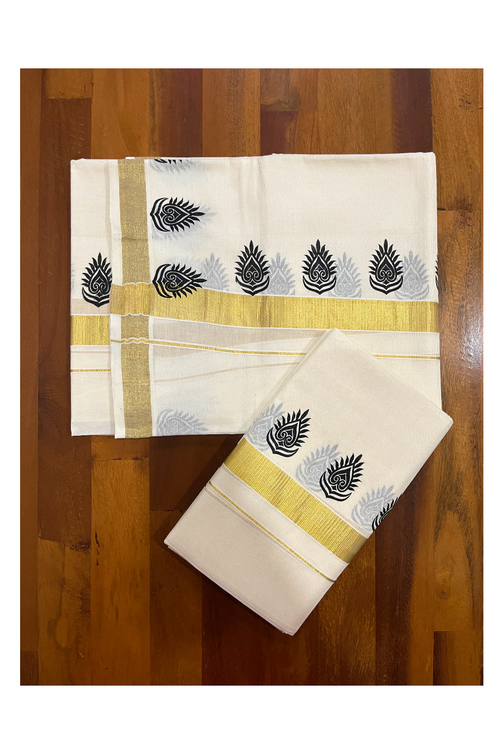 Kerala Cotton Kasavu Mundum Neriyathum Single (Set Mundu) with Black Block Printed Border 2.80 Mtrs