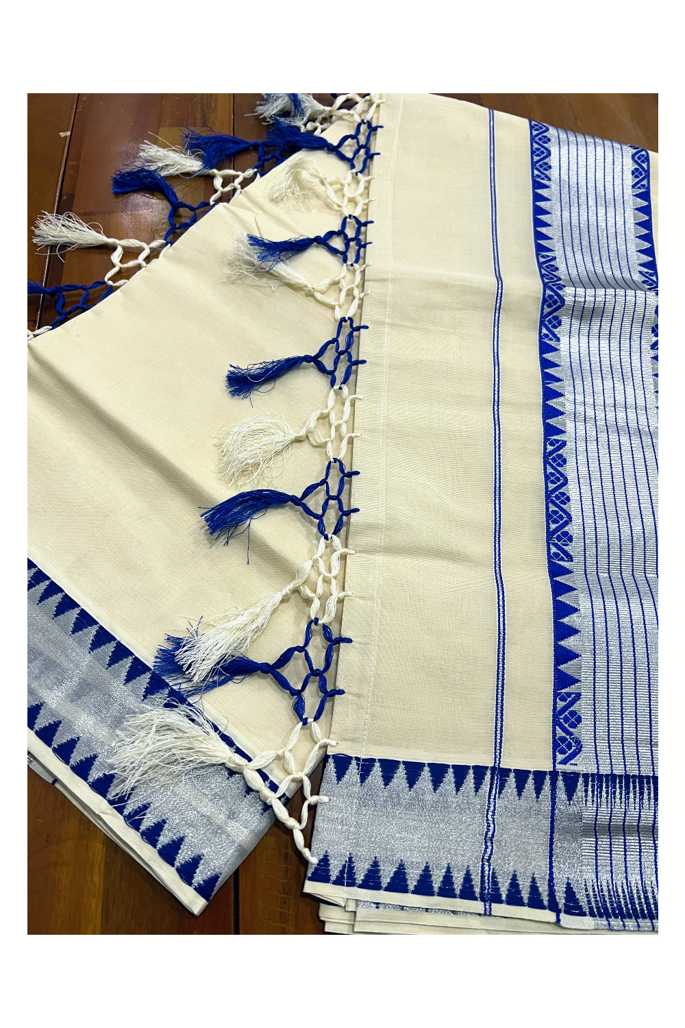 Pure Cotton Kerala Saree with Blue Temple Woven Works on SIlver Kasavu Border