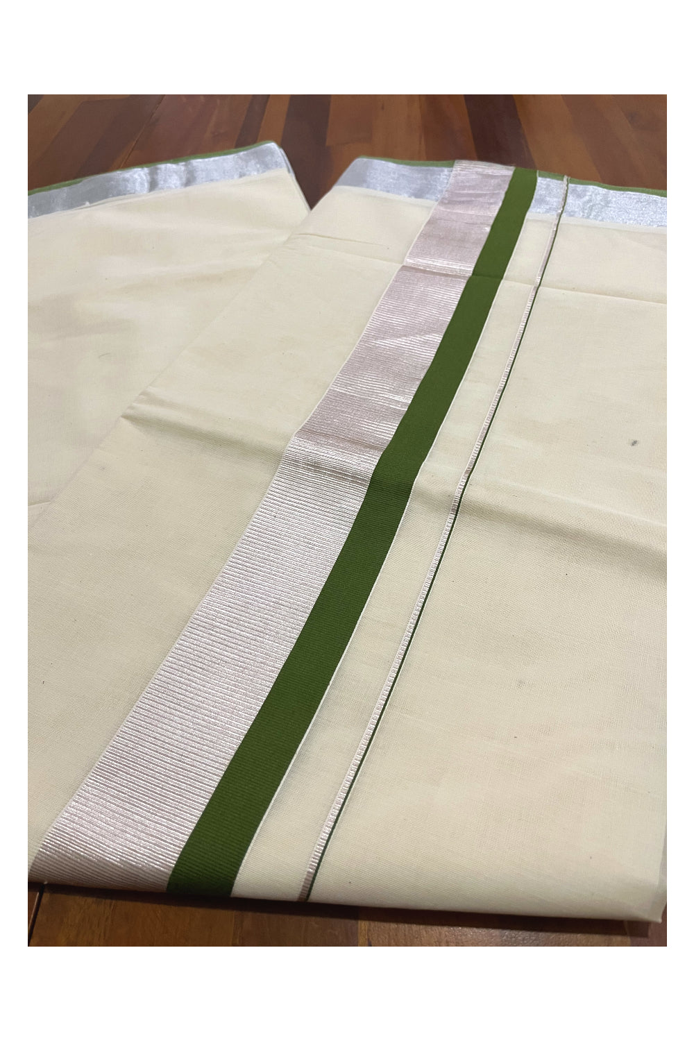 Kerala Pure Cotton Plain Saree with Silver Kasavu and Green Border