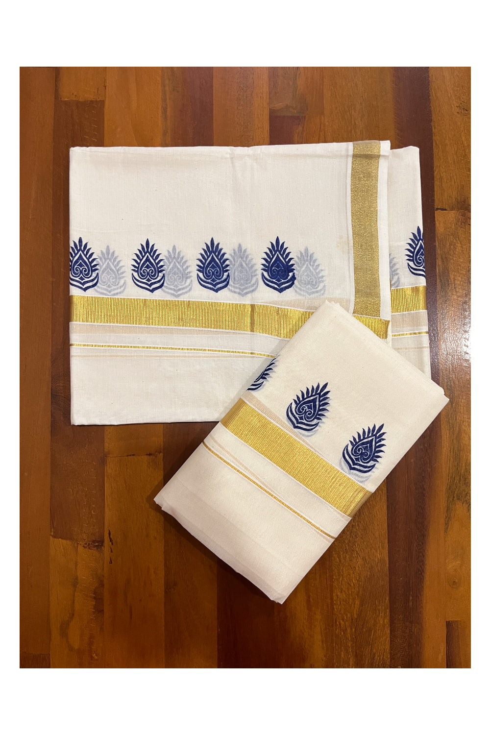 Kerala Cotton Kasavu Mundum Neriyathum Single (Set Mundu) with Blue Block Printed Border 2.80 Mtrs