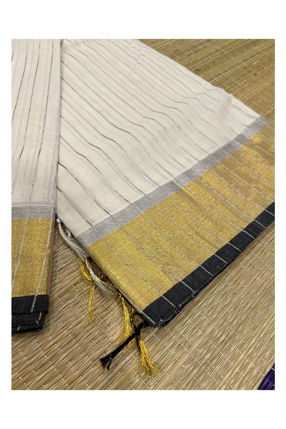 Southloom™ Premium Handloom Kasavu Saree with Silver Lines Across Body