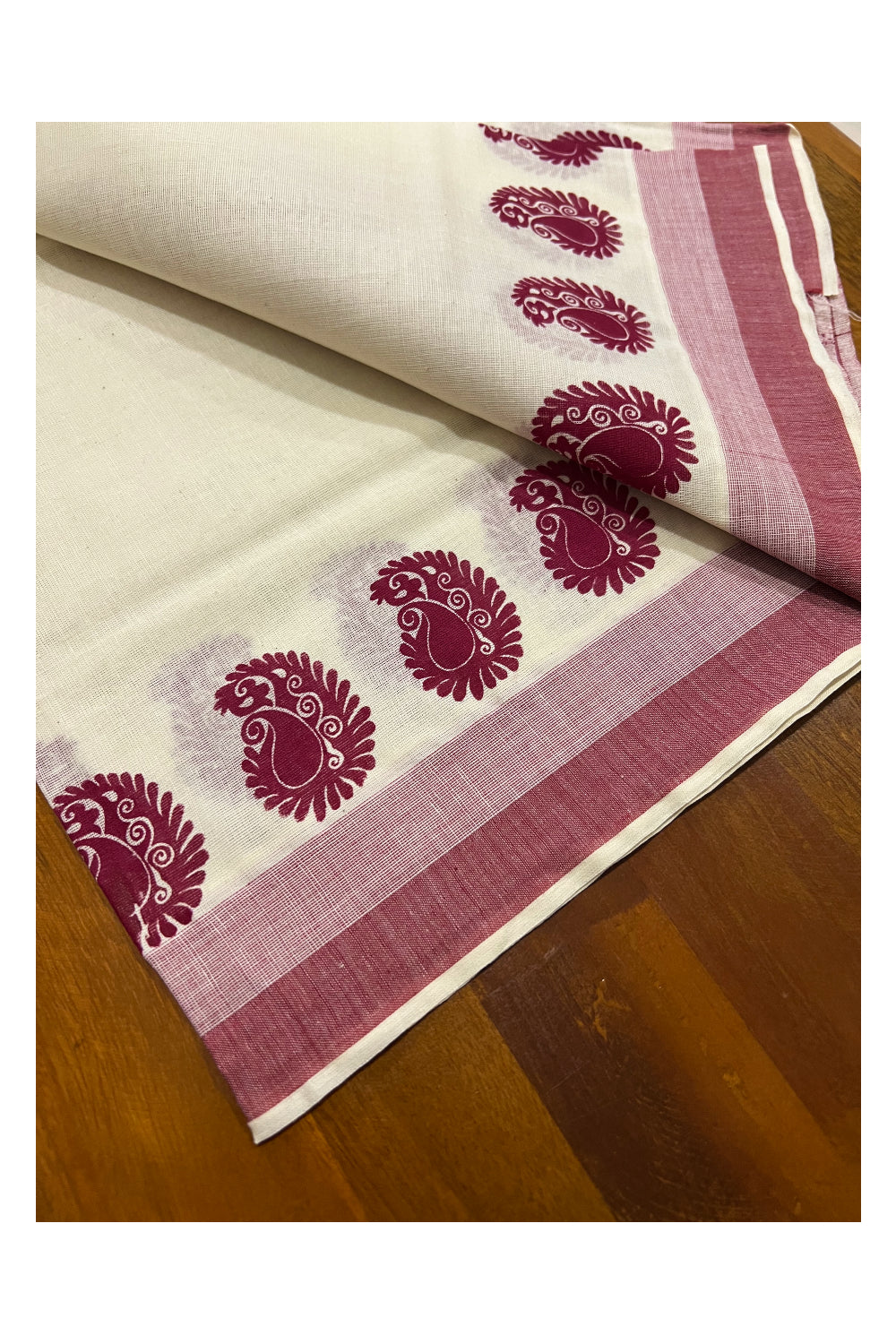 Kerala Cotton Mundum Neriyathum Single (Set Mundu) with Maroon Paisley Block Print Border and Tassels Work